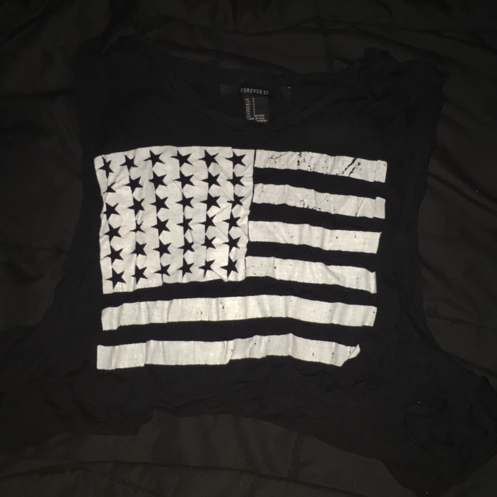FOREVER 21  CROP TOP